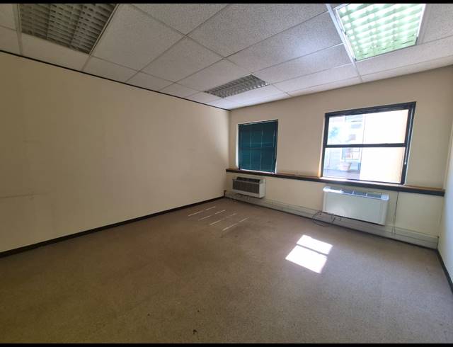 974M² OFFICE TO LET IN SANDTON CENTRAL